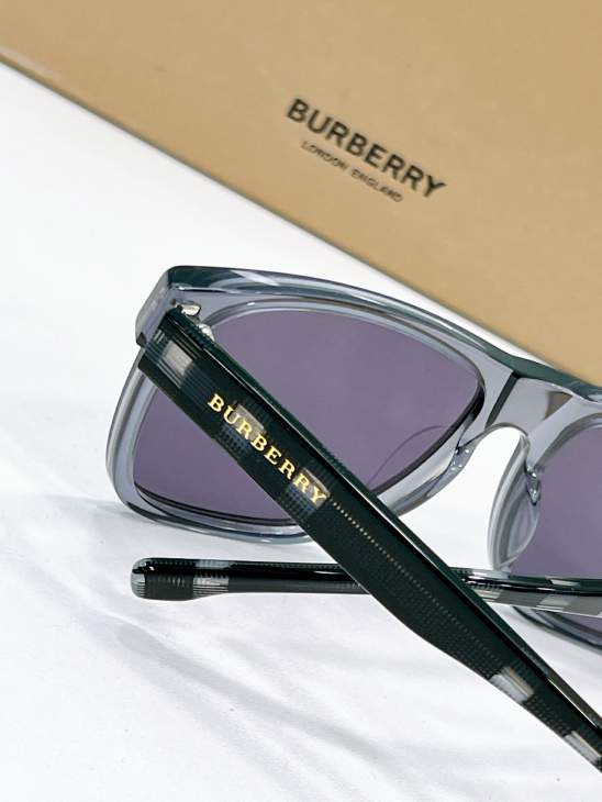 Picture of Burberry Sunglasses _SKUfw80537492fw